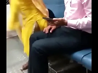 indian mumbai exclude train girl kissed say no to boyfriend