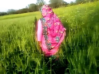 Indian Village Bhabhi Outdoor Sex PORN IN HINDI