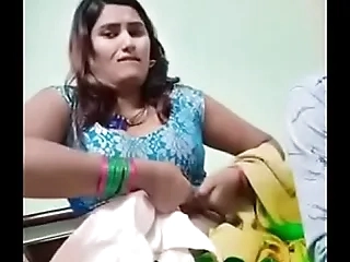 Swathi naidu sexy nigh saree and showing gut part-1