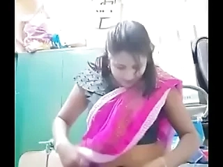 Swathi naidu exchanging saree by showing boobs,body extensively with an increment of getting wrist-watch shoot part-1